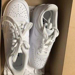 Women’s Nike court vision low